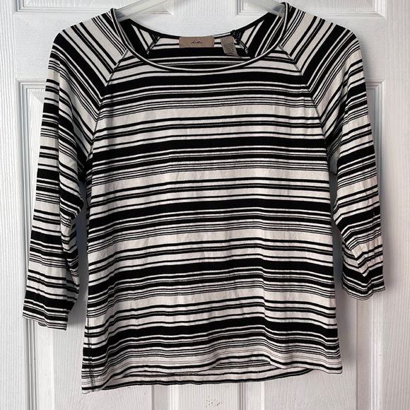 i.e. top black and white 3/4 sleeve size L - Picture 1 of 4